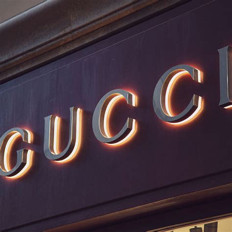 gucci e armani la più costosa|Marchi di Lusso, quali sono i più importanti .